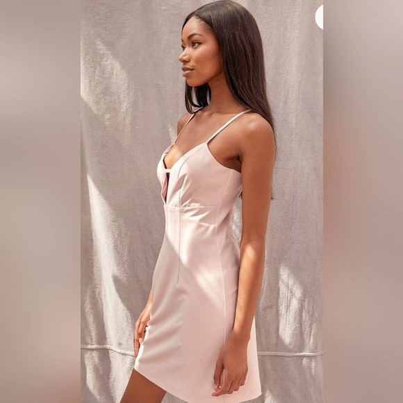 NWT Lulus Sultry Moments Blush Pink Sleeveless Cut Out Mini Dress Size Medium - Picture 5 of 12